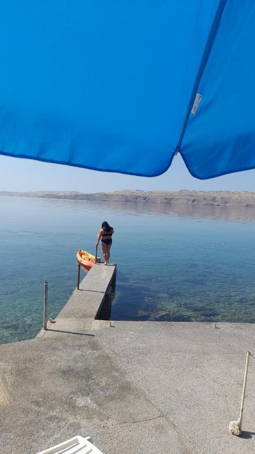 Apartmani Ivankovic Karlobag Esterno foto