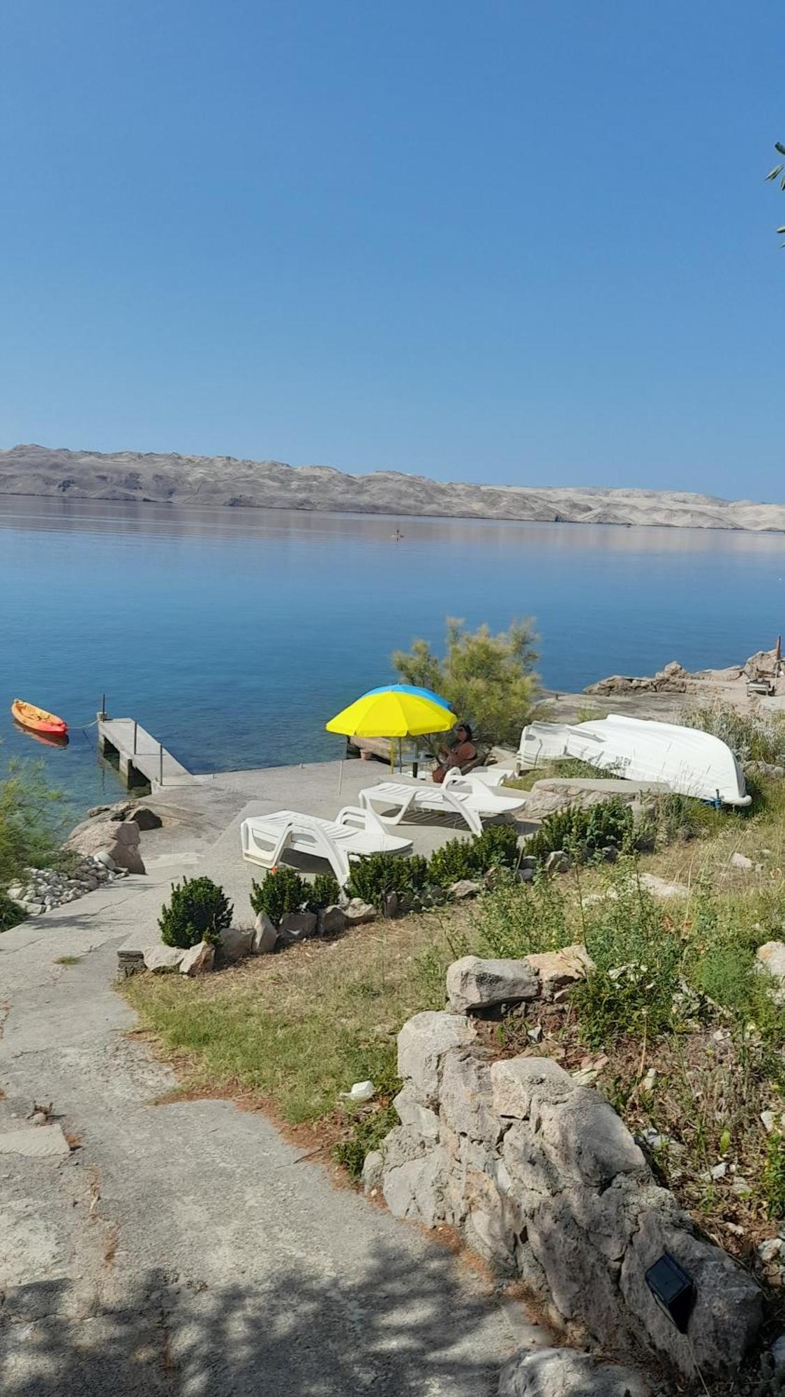 Apartmani Ivankovic Karlobag Camera foto