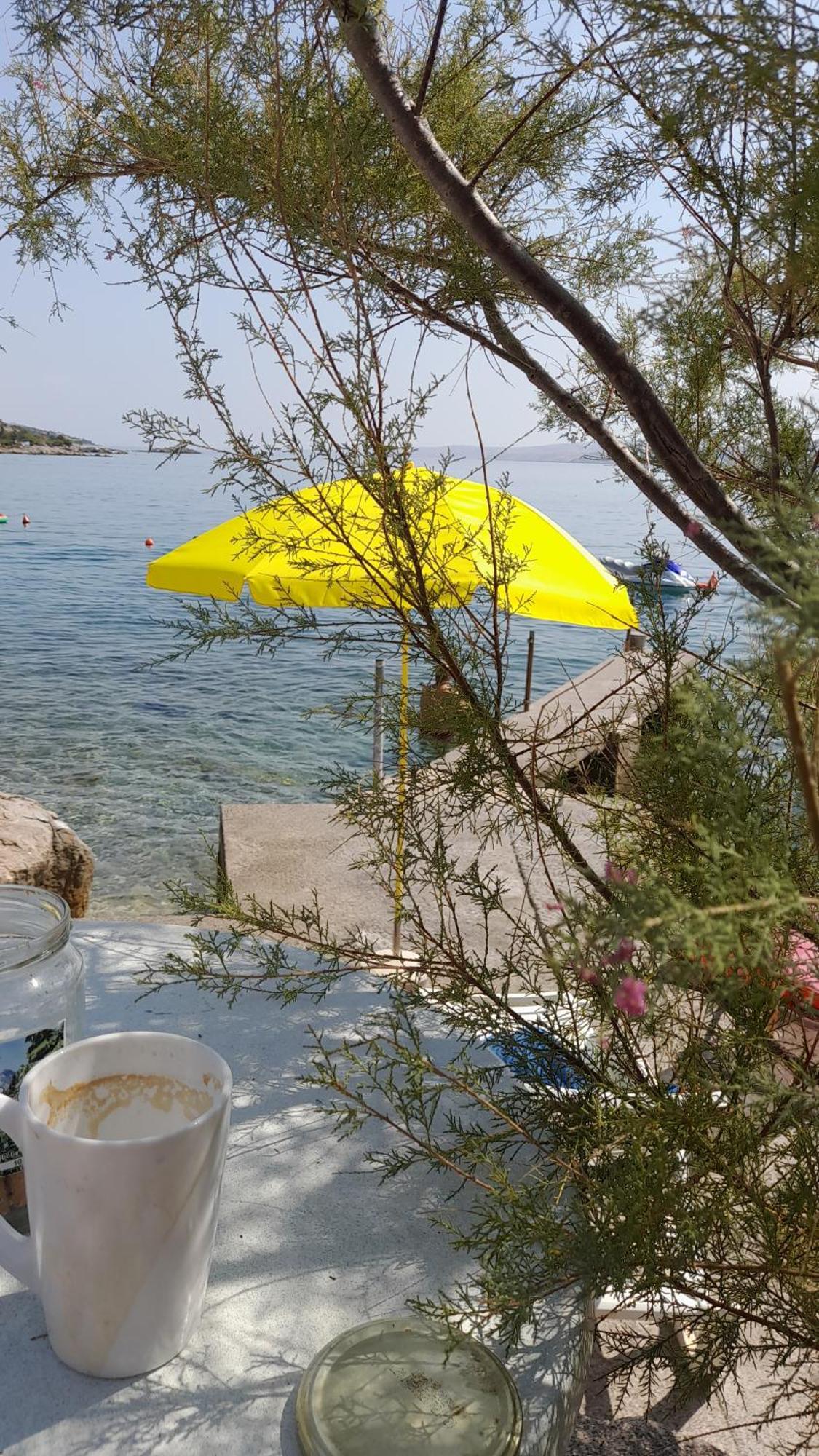 Apartmani Ivankovic Karlobag Camera foto